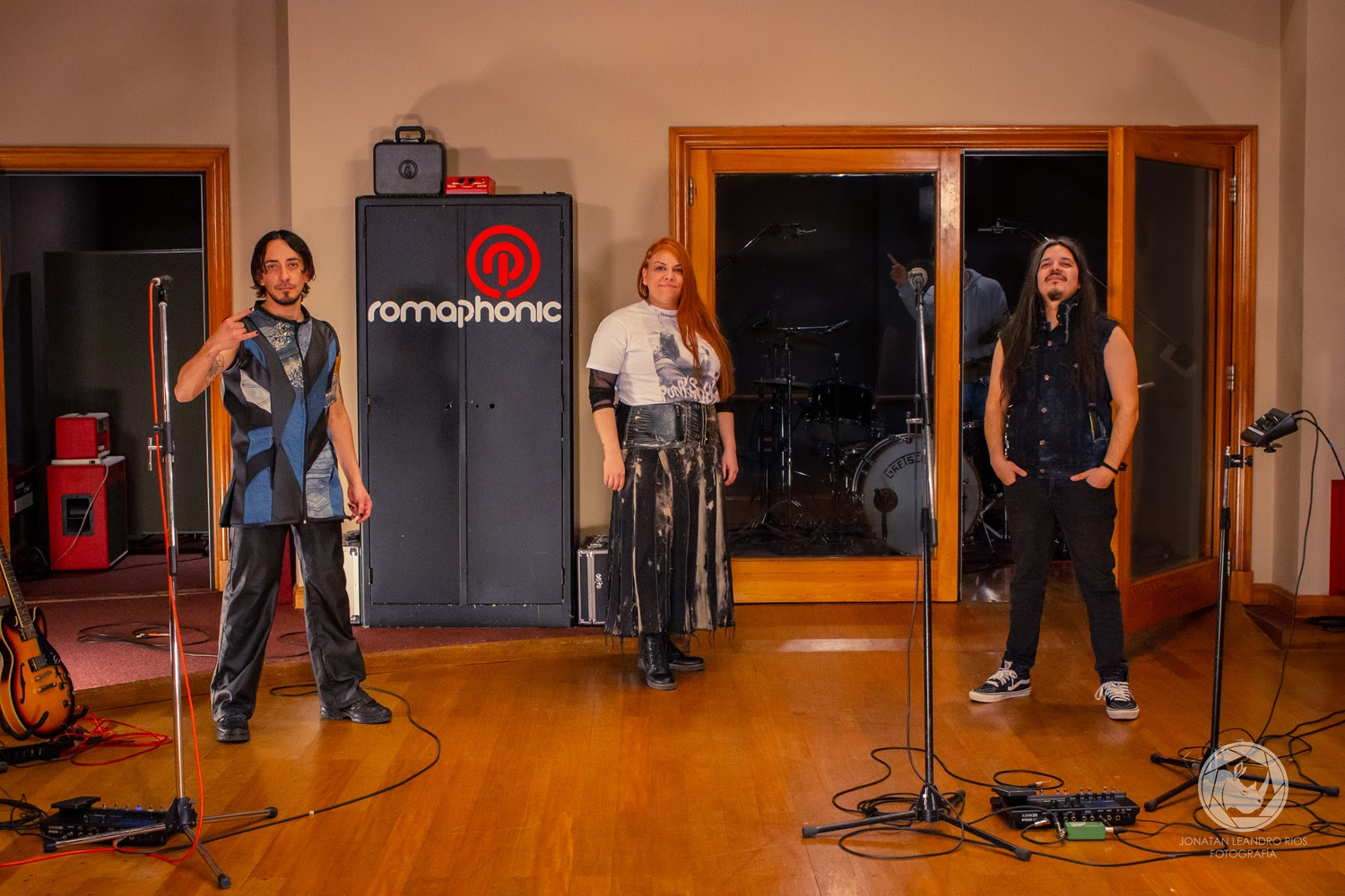 DULCE IRONÍA, LA BANDA PATAGÓNICA QUE CRECE, PRESENTA NUEVO SINGLE: “LA RAZÓN” – FEAT: LUCIANA SEGOVIA