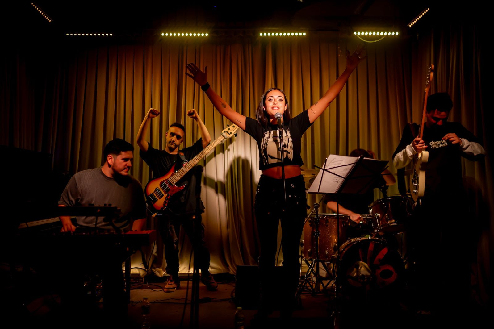 SHOW SOLD OUT DE CHINA CARDOZO