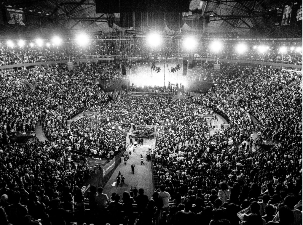 LATIN MAFIA Y FRED AGAIN.. CONVIERTEN 9 months & 50 hours EN UN MOMENTO CULTURAL